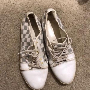 Men’s Louis Vuitton tennis shoe